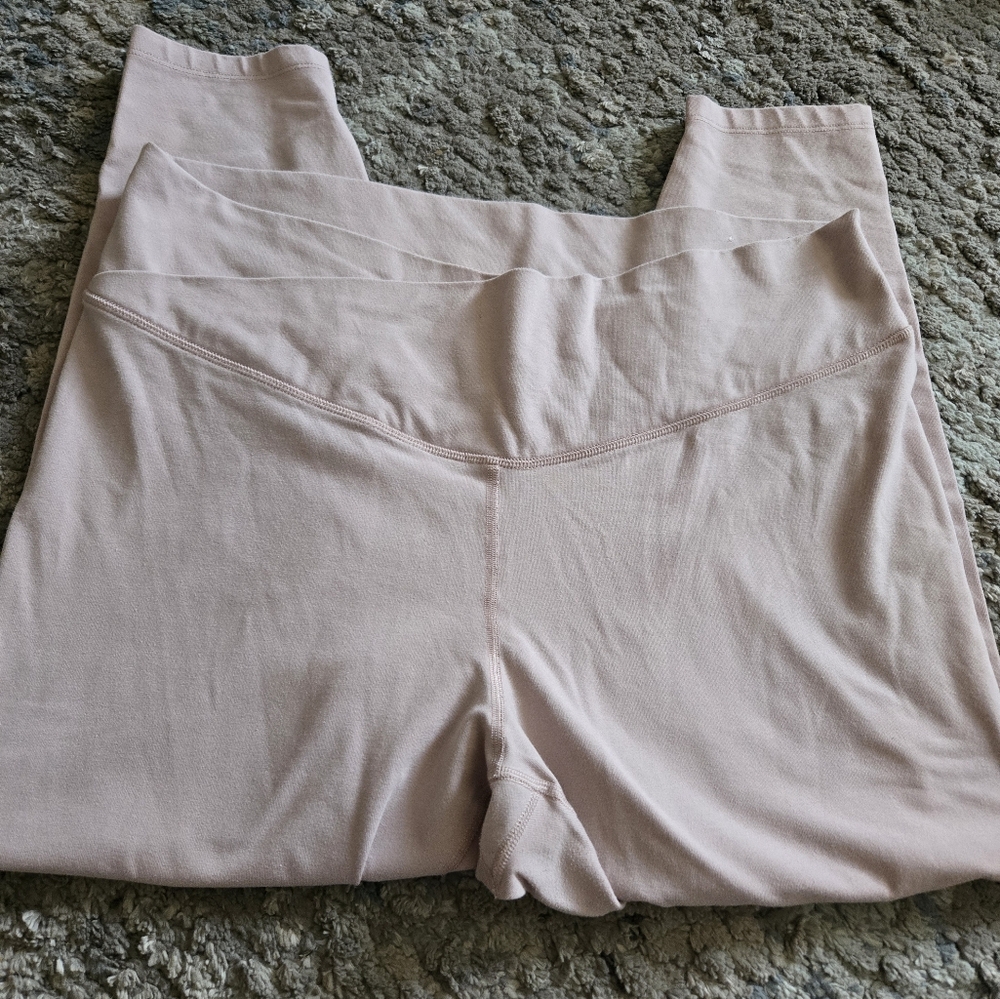 Old navy pink leggings